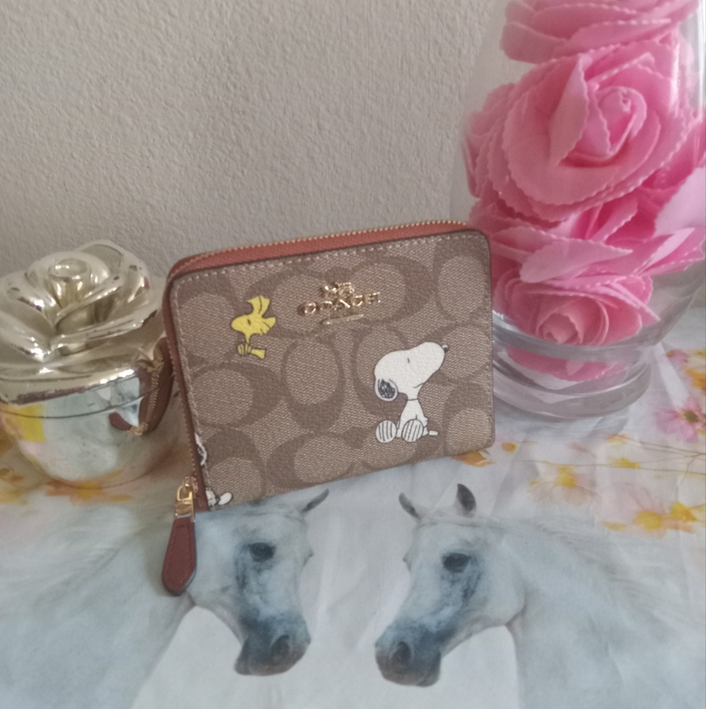 COACH Snoopy X Peanuts Wallet